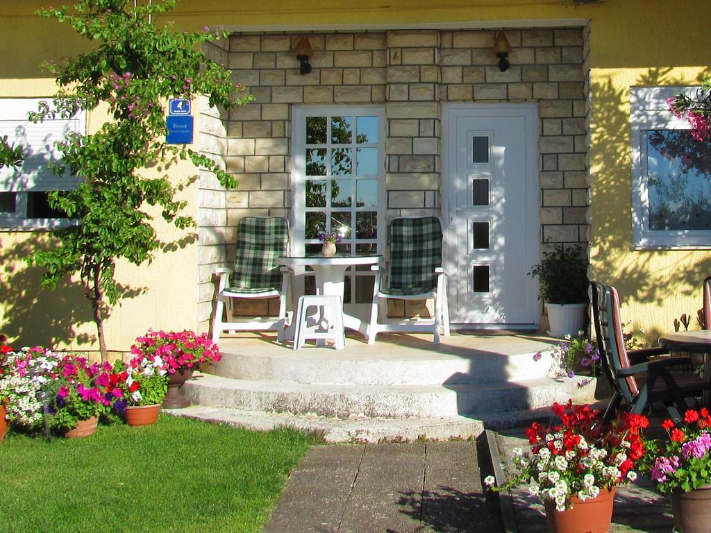 Apartments Renjak Сукошан Экстерьер фото