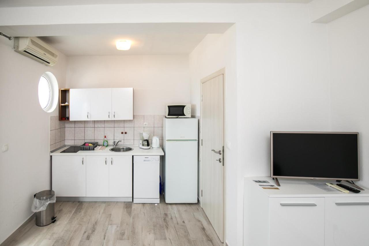 Apartments Renjak Сукошан Экстерьер фото